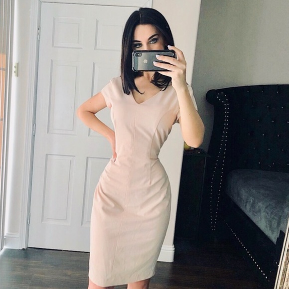 DE COLLECTION Dresses & Skirts - DE COLLECTION PENCIL DRESS